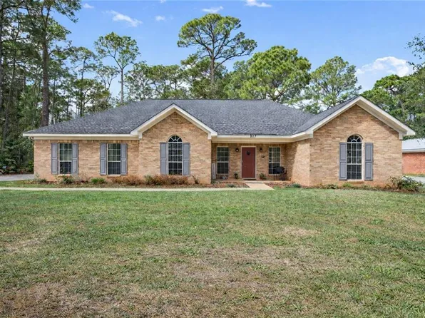 127 Audubon St, Dauphin Island, AL 36528