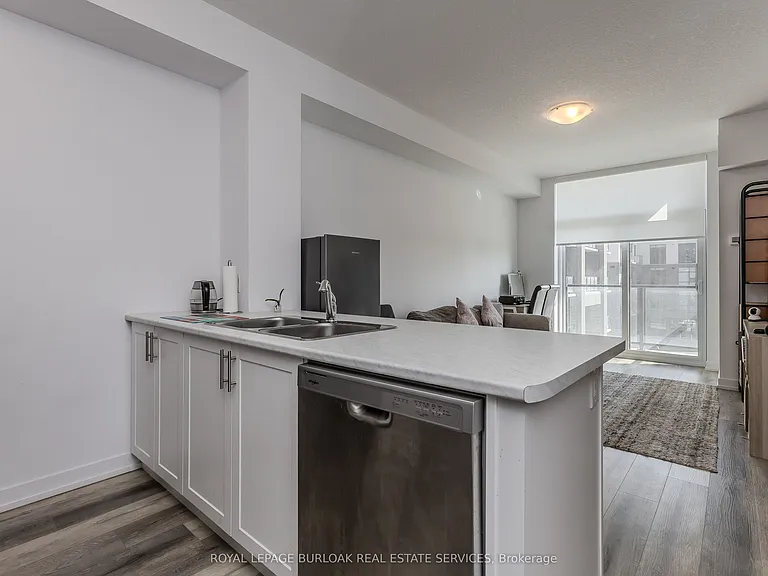 470 Dundas St E #317 — Photo 15