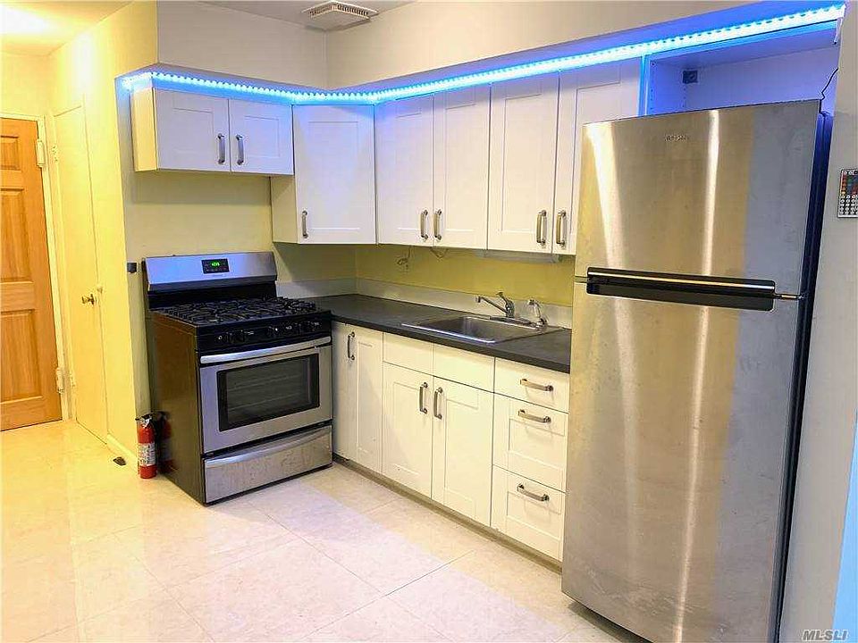 1st image of 24021 70th Ave Floor 1