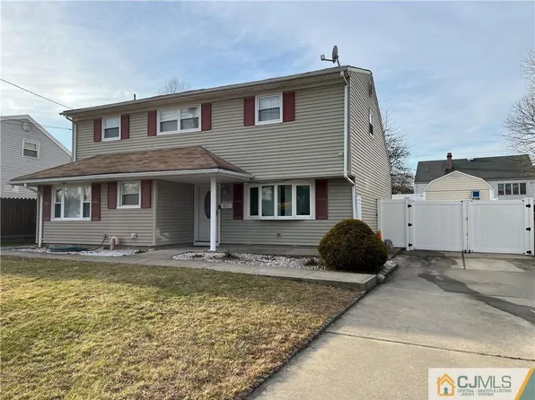 857 Chamberlain Ave, Perth Amboy, NJ 08861