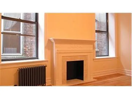 Rented by Douglas Elliman | media 19