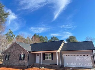 3536 Sulphur Springs Rd, Hickory, NC 28601