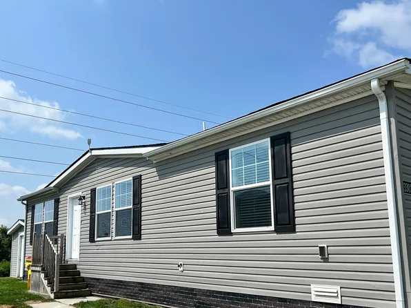 33026 Primrose Ct #68, New Haven, MI 48048