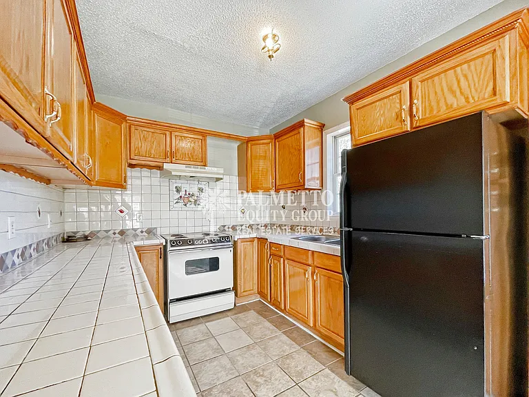 829 Dillard St — Photo 7