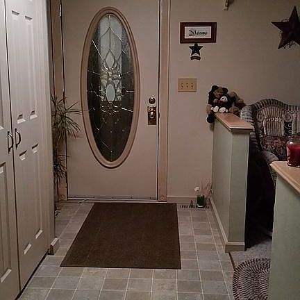 Entry with closet