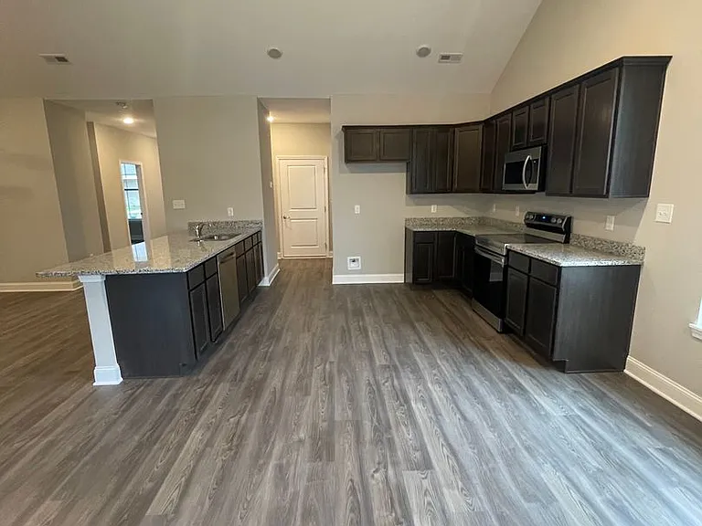 469 Creekside Way #HV140 — Photo 2
