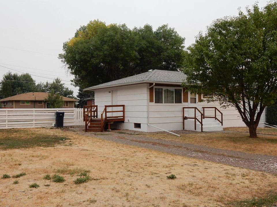 2nd image of 120 Riverview A