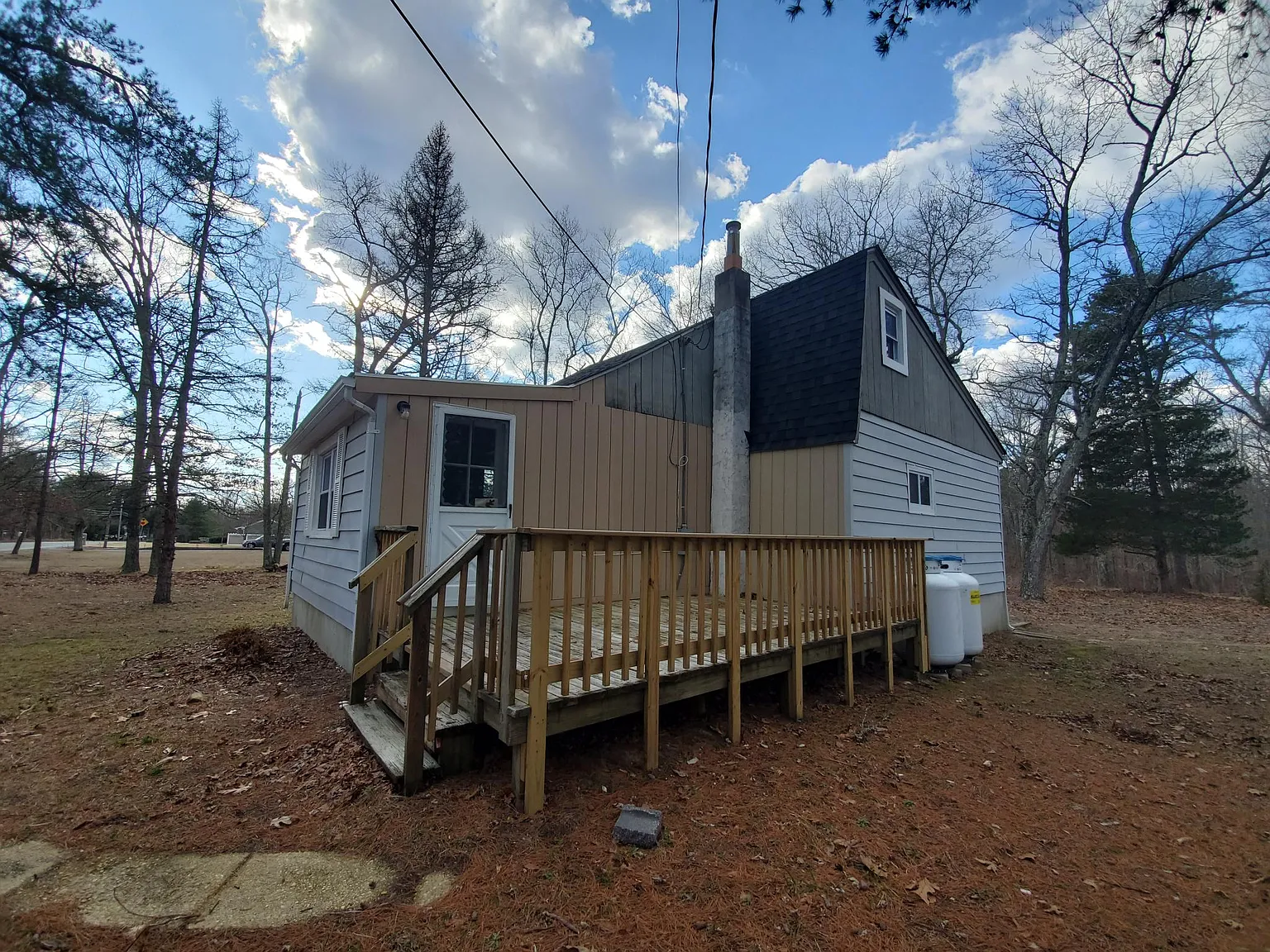 1150 Lakehurst Ave photo 1