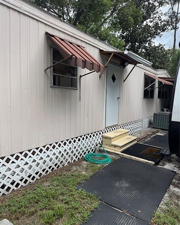1st image of 902 MONTANA AVENUE
