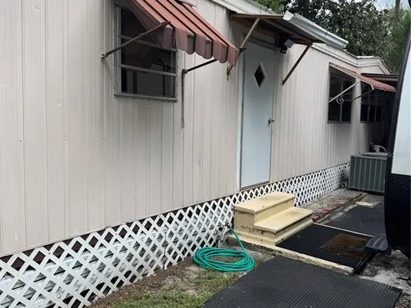 902 MONTANA AVENUE, LUTZ, FL 33548