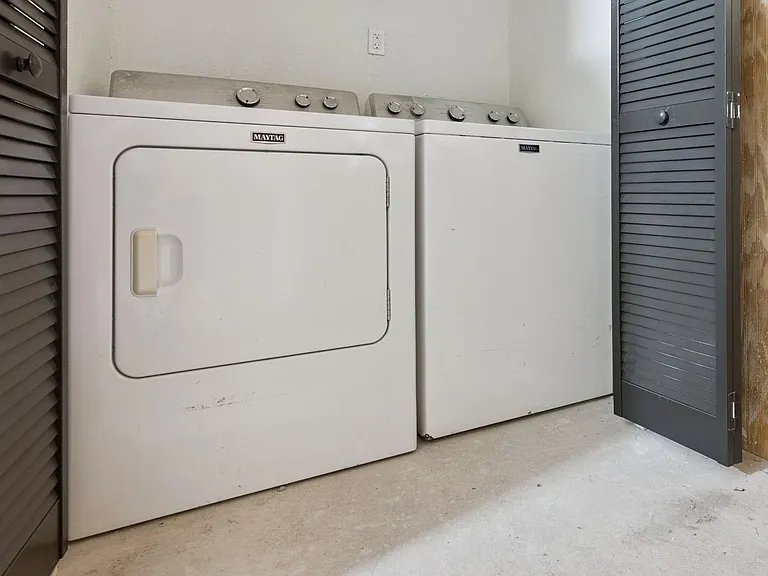 811 W Wisconsin Ave — Photo 18