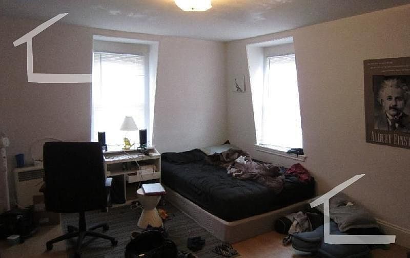 2nd image of 31 Pratt St #2TT