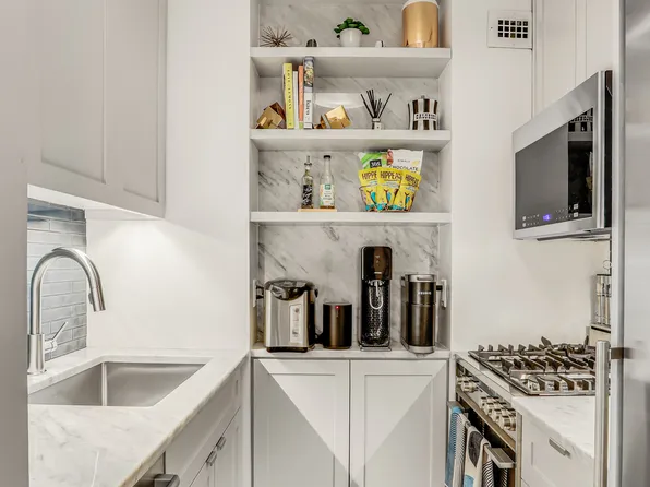 310 East 46th Street image 6 of 9