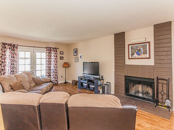 3rd image of 13191 Kiowa Dr