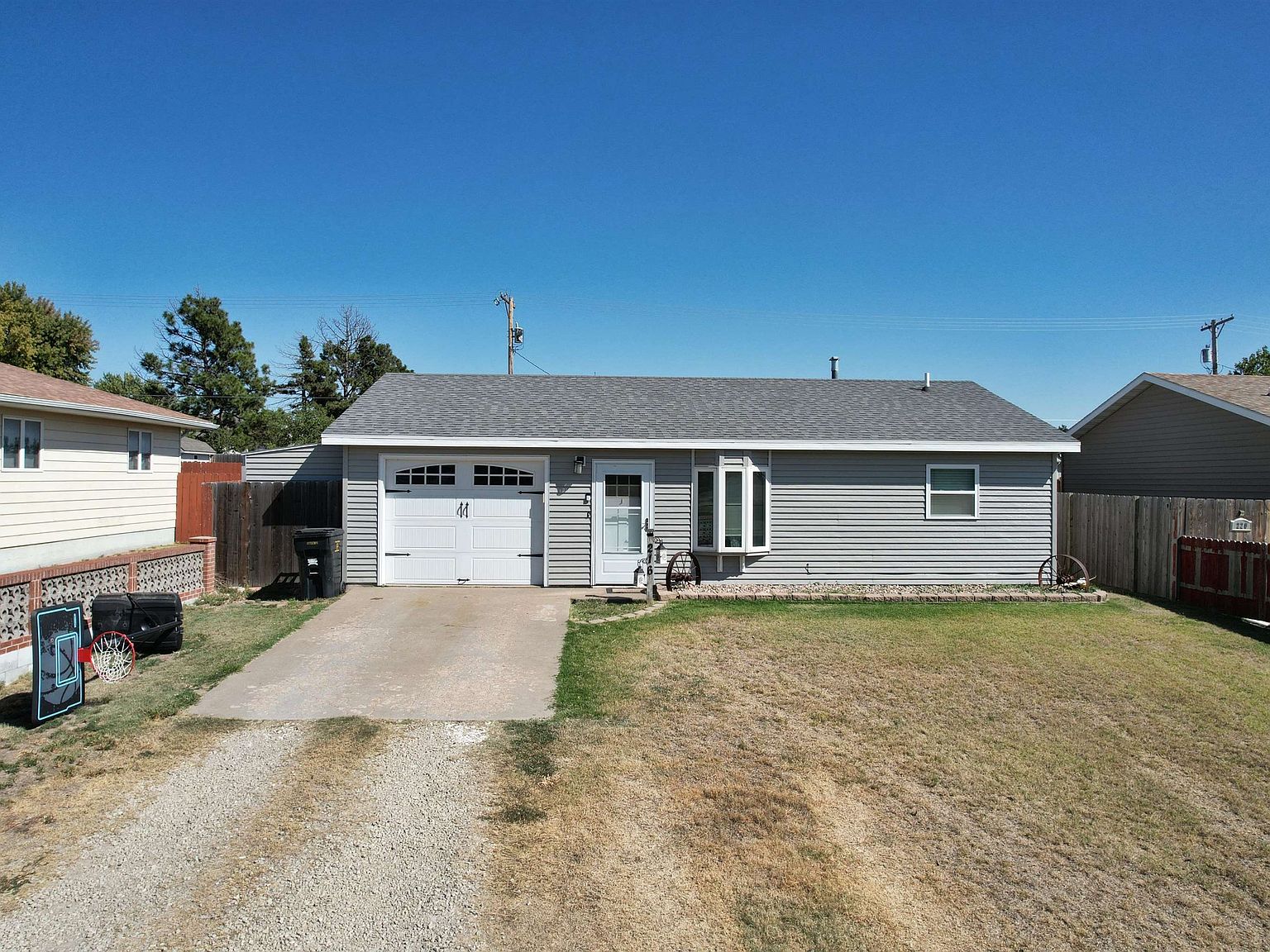 216 S 9th St, Wakeeney, KS 67672 Zillow