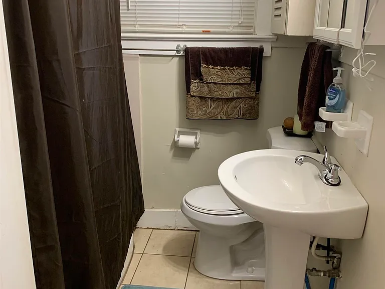1325 Lee Dr — Photo 10