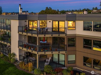725 1st Street S #302, Kirkland, WA, 98033