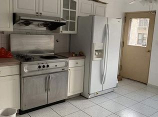 2570 38th St #1, Astoria, NY 11103