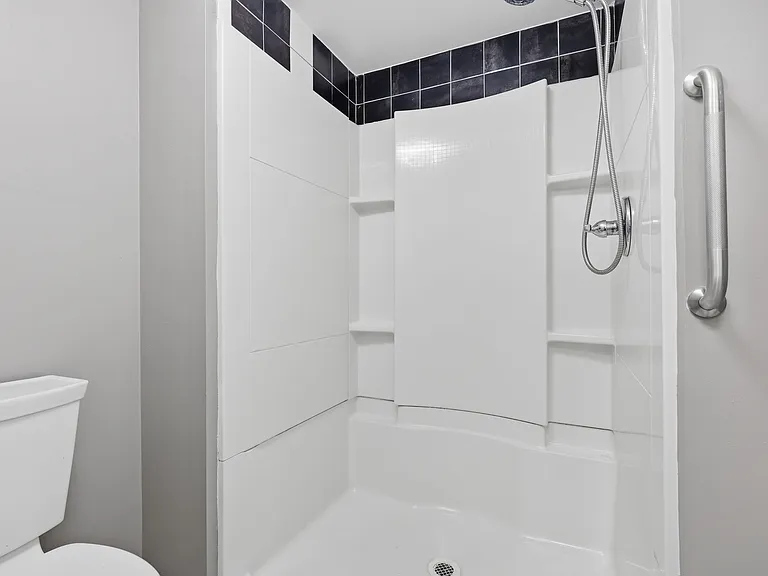 115 Leedom Way — Photo 5