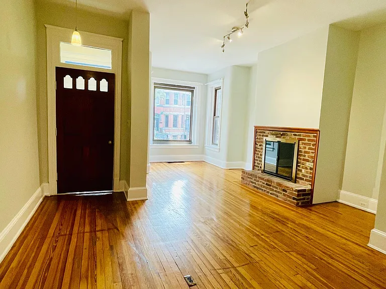 126 Thomas St NW #1 — Photo 1