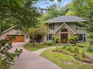 W3303 Geenen Ln, Freedom, WI 54913