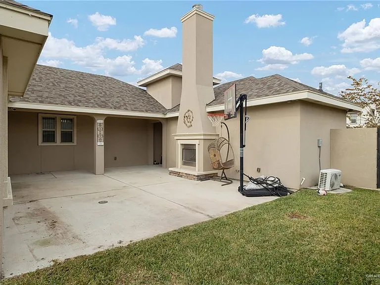 14220 Amistad Cir — Photo 16