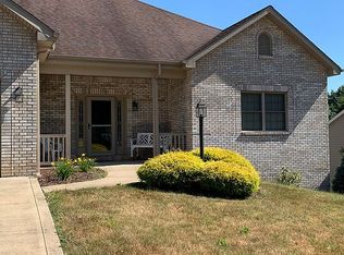 277 Apple Hill Dr, Delmont, PA