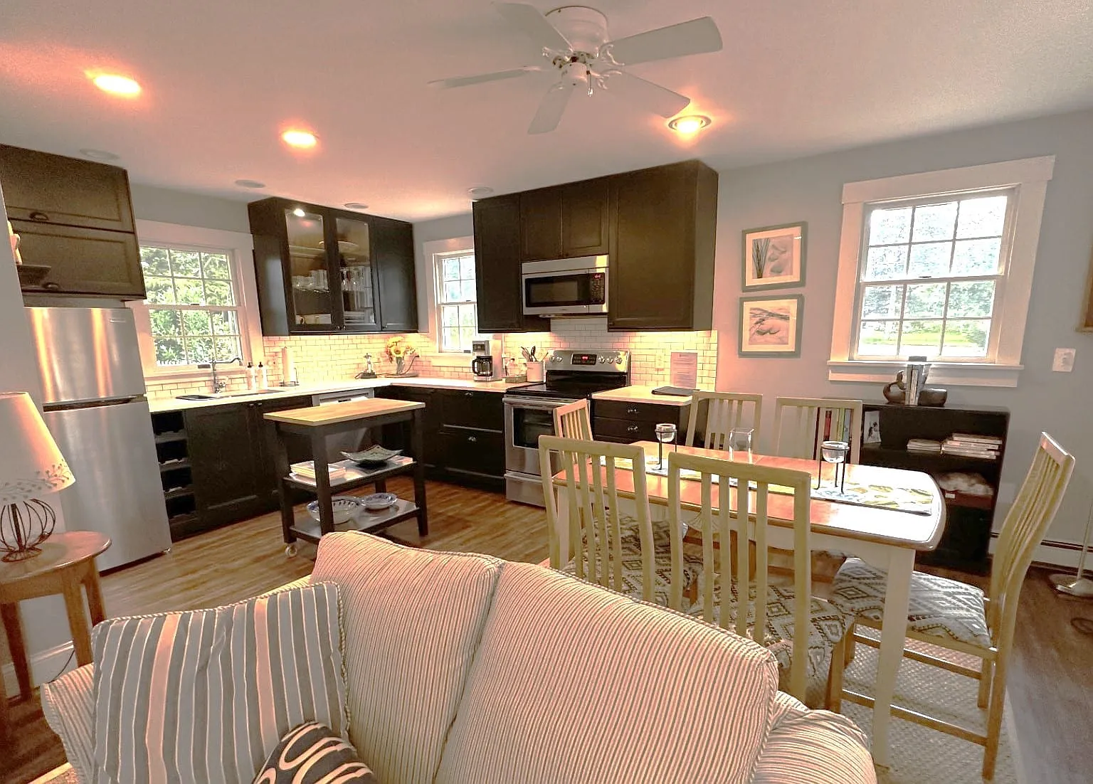 3 bed, 1100 sqft, $2,900 — Photo 2