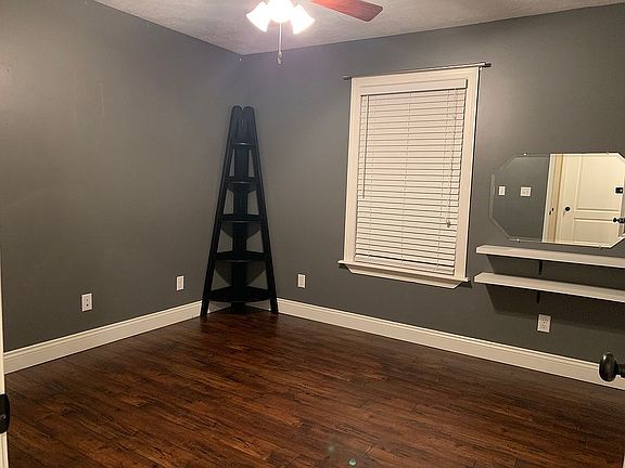 4th image of 1030 Gulf Ln