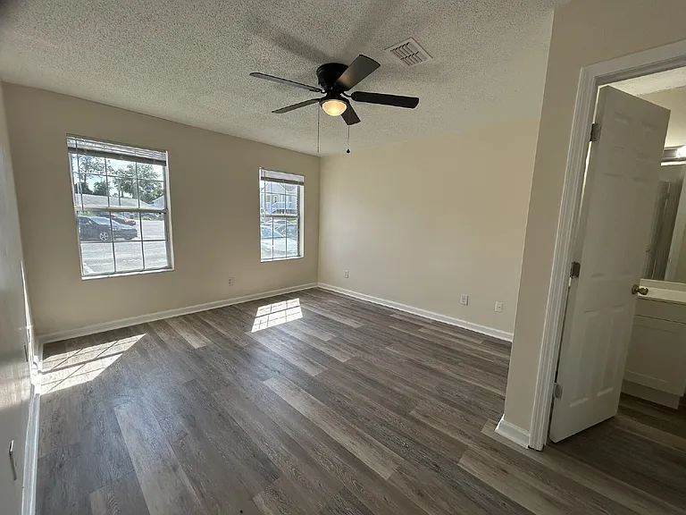 350 Beverly St #123 — Photo 6