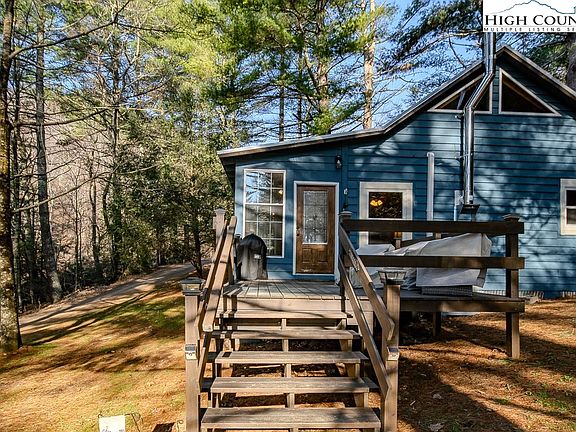 4th image of 326 Deer Ridge Lane