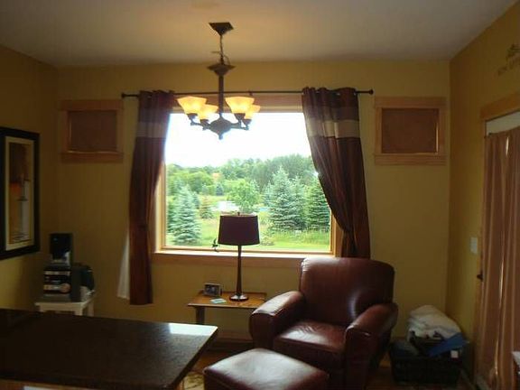 Kitchen Sitting Area