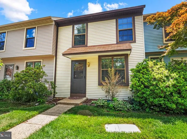 307 Franklin Ct, North Wales, PA 19454