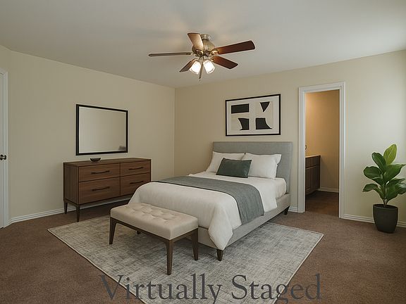8805 Wayne Street Crossroads Tx 76227 - Primary bedroom on the first floor with its own bathroom and walk-in closet