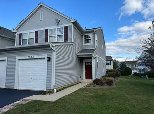 2923 Falling Waters Dr, Lindenhurst, IL 60046