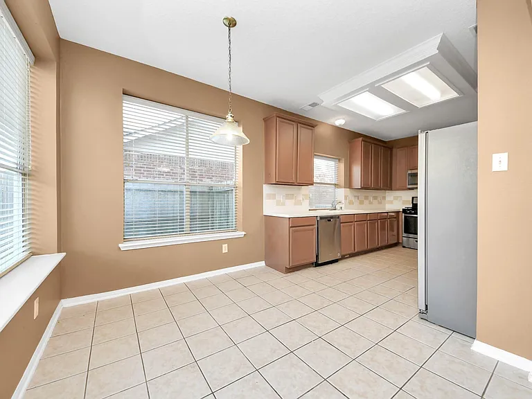 4703 Zachary Ln — Photo 8