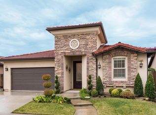1309 E Via Estrella Dr, Fresno, CA