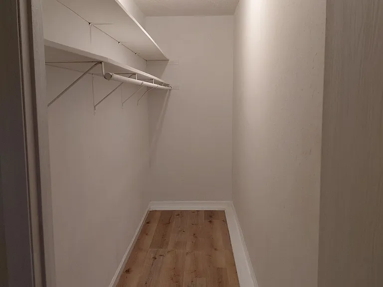 1208 Winchester Dr #1208 — Photo 4