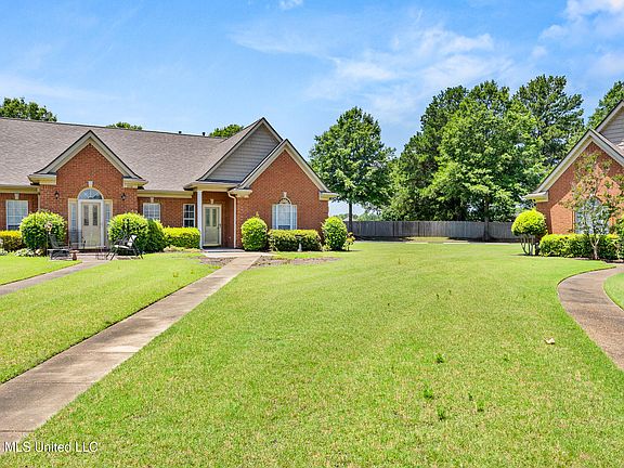 2nd image of 1144 Martin Cir