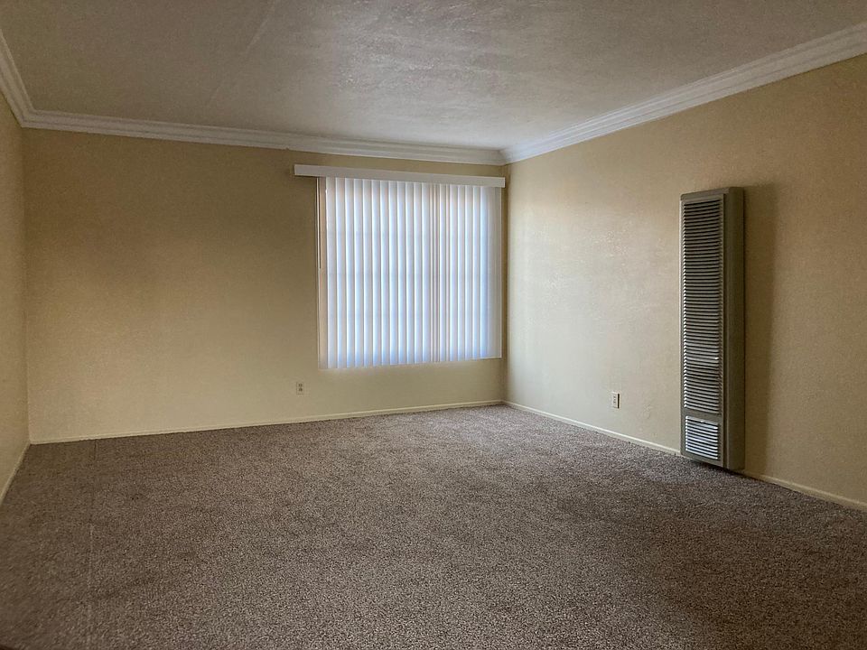 1st image of 309 N Mountain View Pl #6