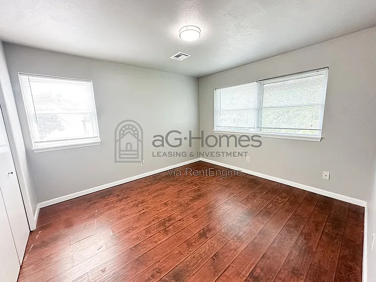 7216 NW 13th St — Photo 13