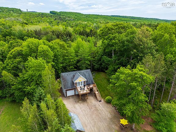 3rd image of 128 Messenger Rd