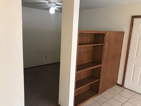4th image of 1932 E Lindsey St APT 114