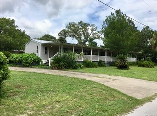 7486 W Miss Maggie Dr, Homosassa, FL 34448