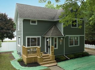 206 W Maple St, Shepherd, MI 48883