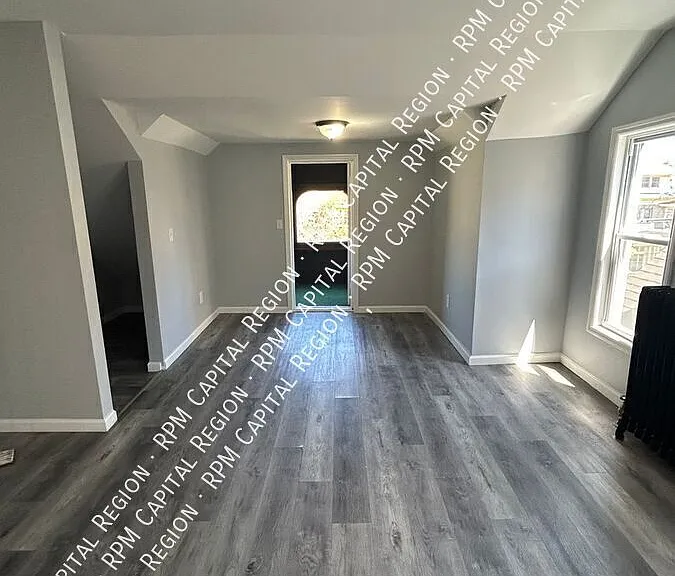 852 Union St #G — Photo 4