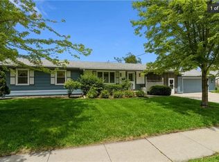 6811 Prairie Ave, Urbandale, IA 50322