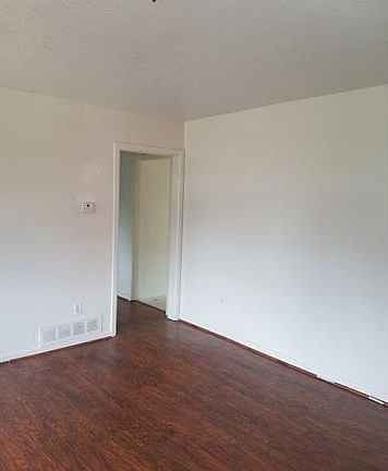 2nd image of 1110 S 23rd St