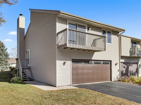 663 Amphitheater Dr APT 1, Rockford, IL 61107