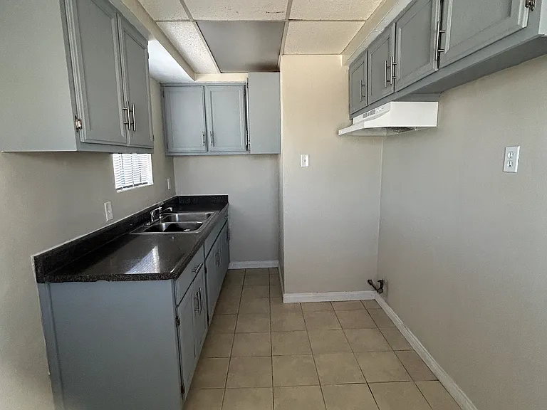 1104 Cherry Ave #1104 — Photo 6